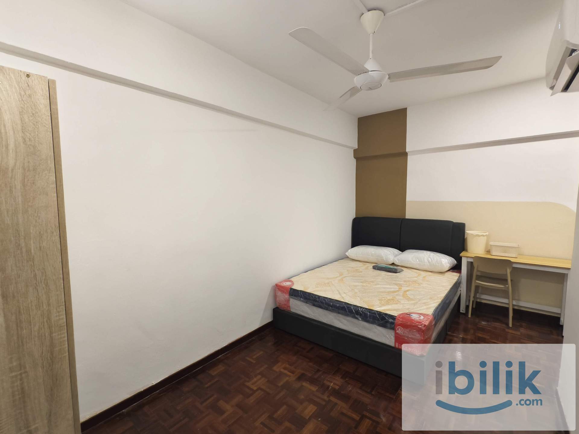 Shang Villa Middle Room 🪴 5mins Walk to LRT - Image 1