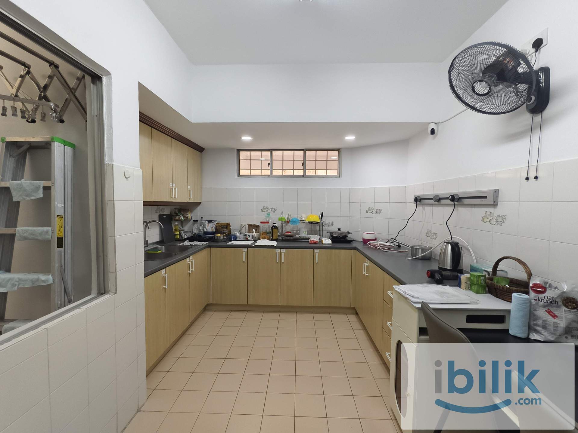 Shang Villa . Super Single Bedroom . Next to LRT - Image 7
