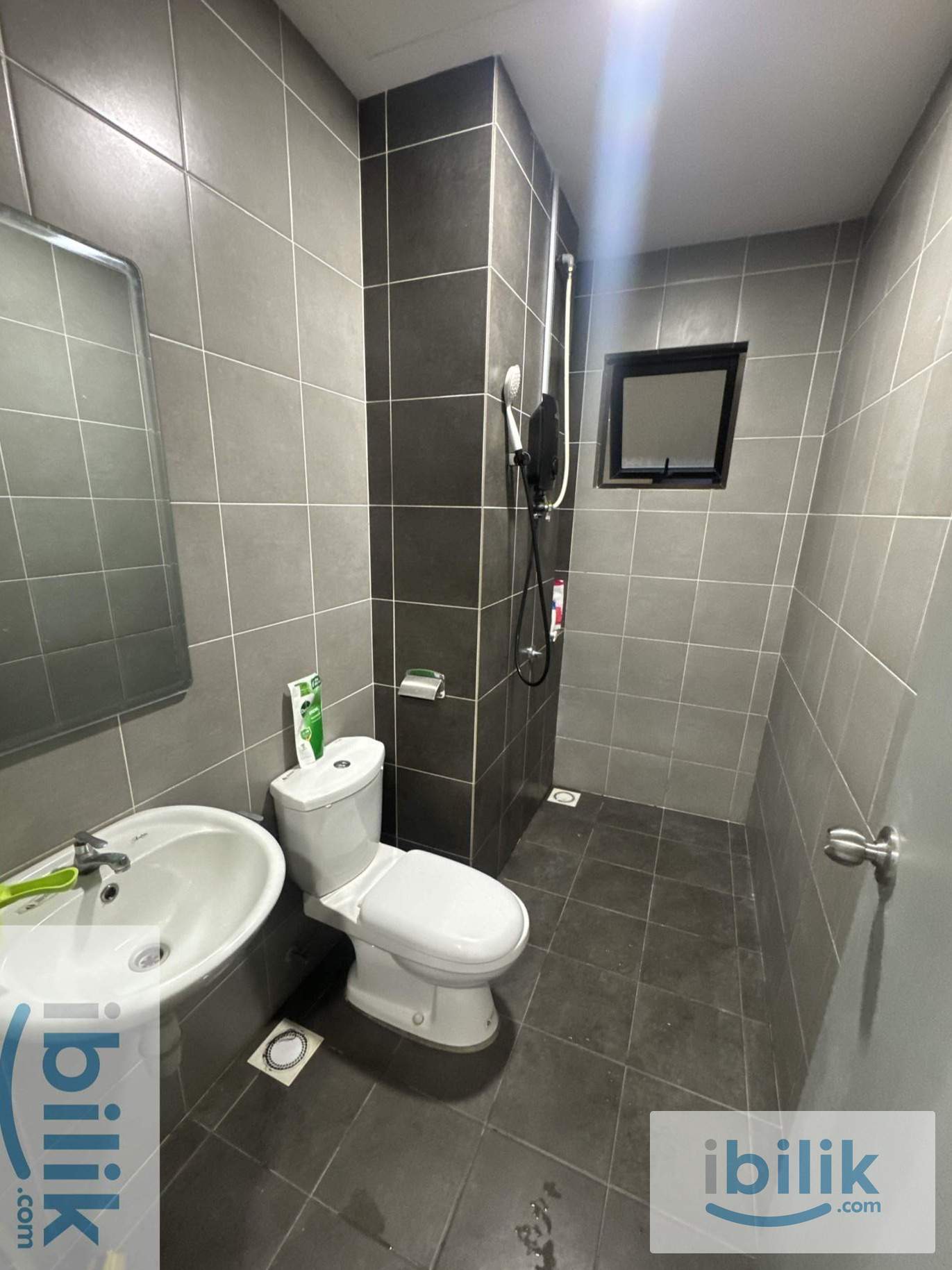 𝐍𝐞𝐭𝐢𝐳𝐞𝐧 𝐑𝐞𝐬𝐢𝐝𝐞𝐧𝐜𝐞 Middle Room Next to MRT  - Image 5
