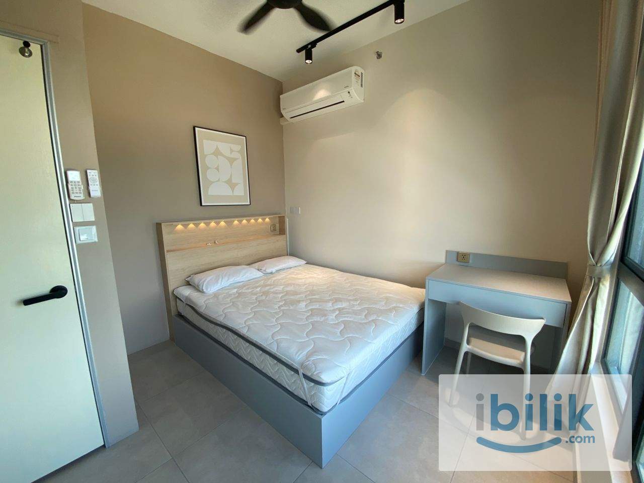 𝐌𝐞𝐭𝐚 𝐑𝐞𝐬𝐢𝐝𝐞𝐧𝐜𝐞 Middle Room Ready Move In - Image 1