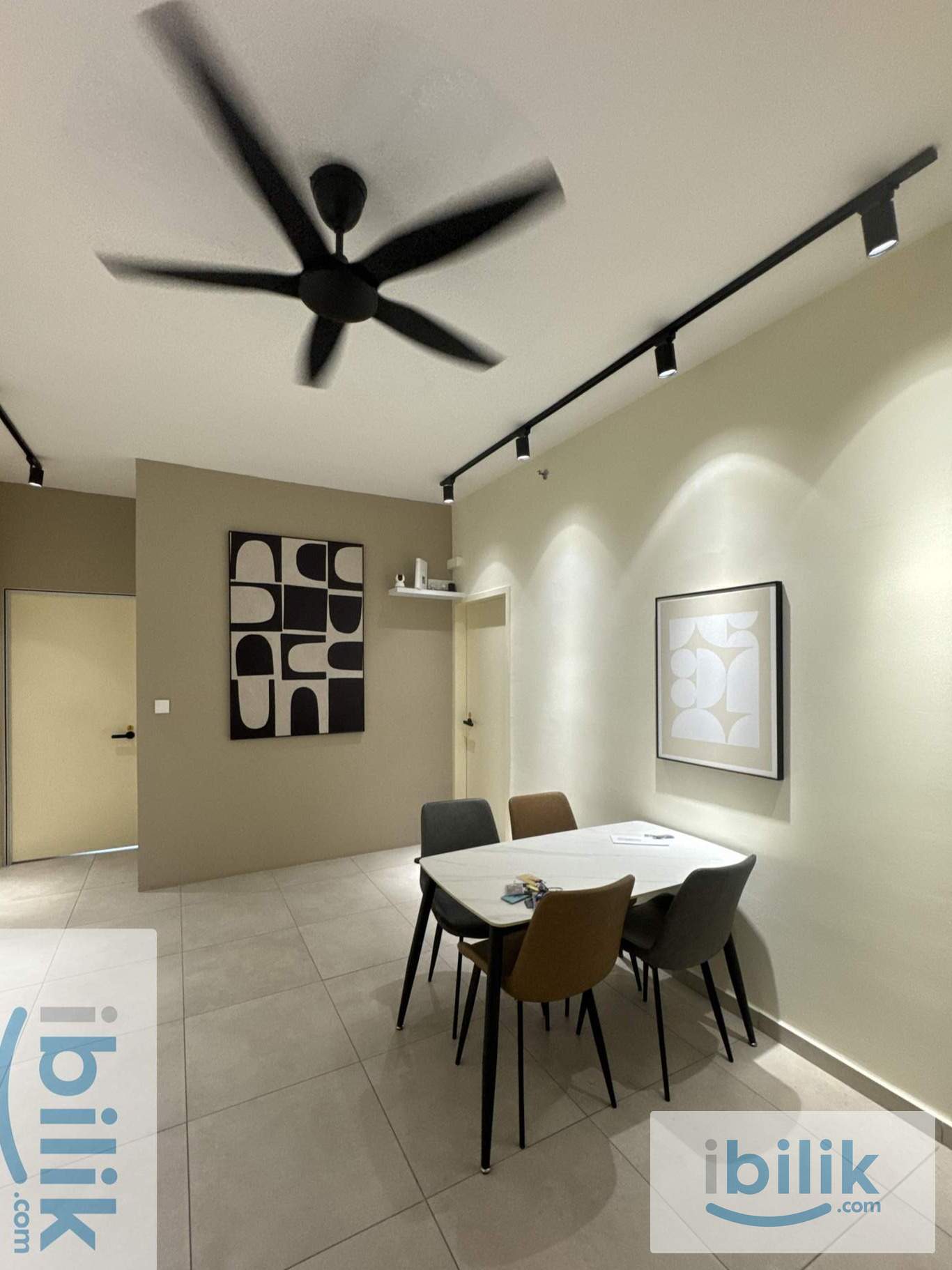 𝐌𝐞𝐭𝐚 𝐑𝐞𝐬𝐢𝐝𝐞𝐧𝐜𝐞 Middle Room Ready Move In - Image 3