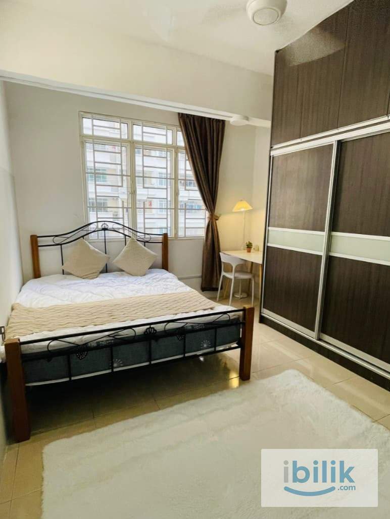 Medium Room - Image 1