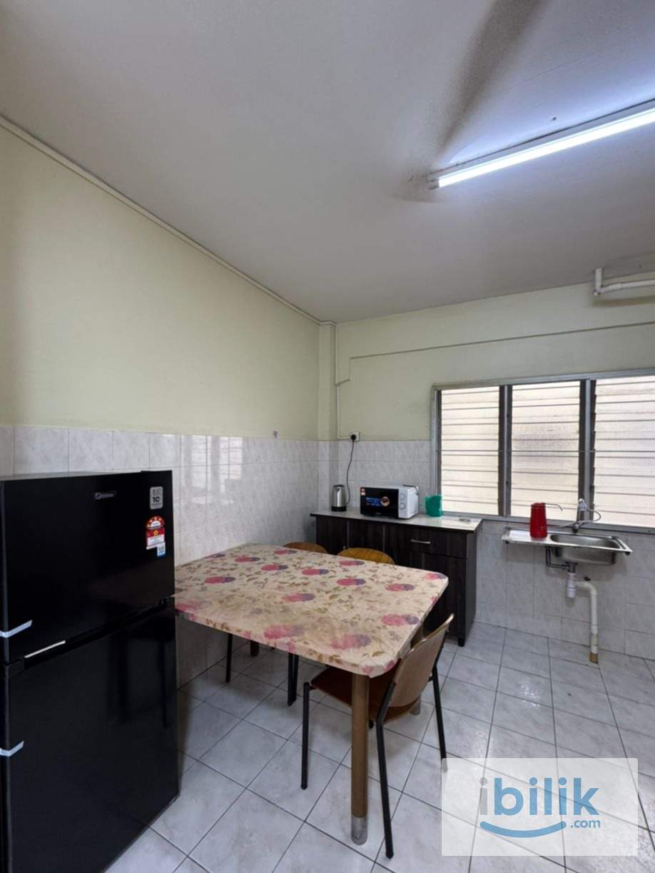 10 Minutes Drive to MRT Surian 🚆 | Medium Room @ Flat Gugusan Teratai, Kota Damansara 🔥 - Image 1