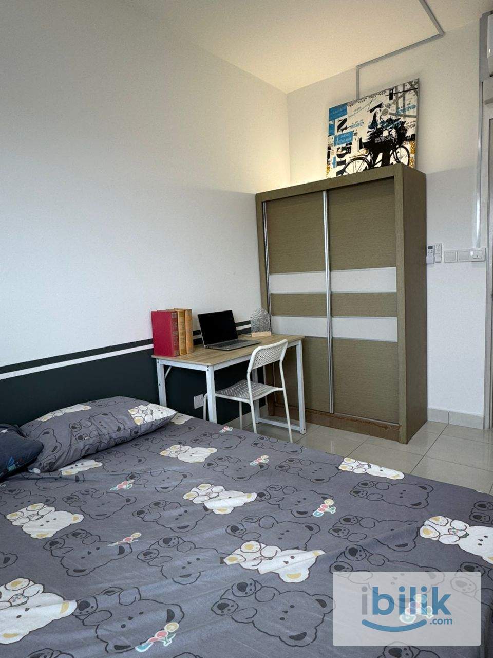 🤩PROMOTION!!!! 🤩 HIGH SPEED INTERNET Medium Room NEW 10” Mattress  Aircond Wardrobe Table Chair  - Image 2