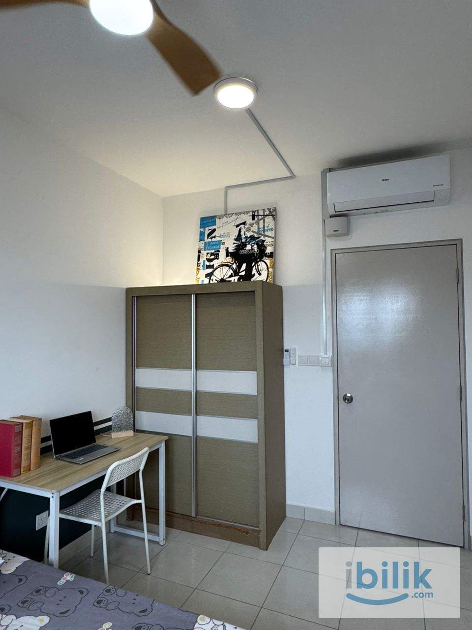 🤩PROMOTION!!!! 🤩 HIGH SPEED INTERNET Medium Room NEW 10” Mattress  Aircond Wardrobe Table Chair  - Image 3
