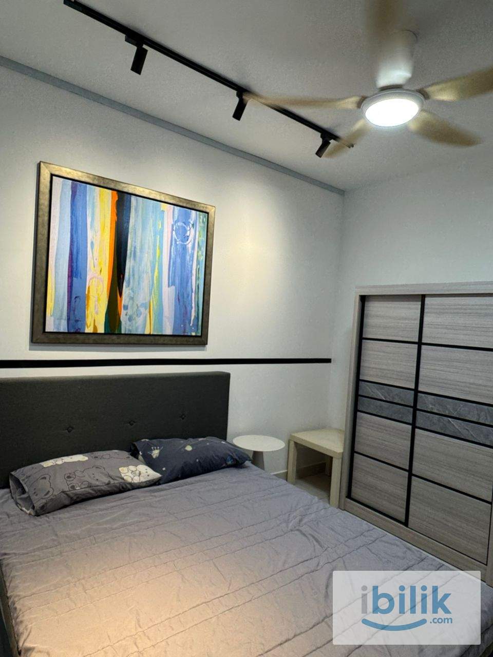 🤩PROMOTION!!!! 🤩 HIGH SPEED INTERNET Medium Room NEW 10” Mattress  Aircond Wardrobe Table Chair  - Image 4