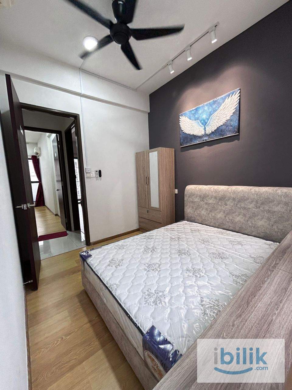 Move-In Ready Queen Room @ Country Garden JB | Clean, Comfortable & Convenient | RM950 - Image 2