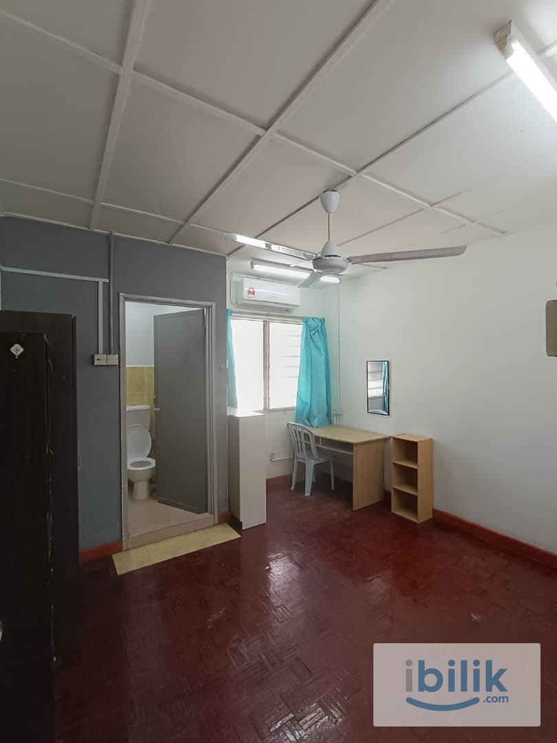 👩 FEMALE UNIT 👩 ‼️ ZERO DEPOSIT ‼️ 🏡 Middle Room @ SS15 🏡 - Image 1