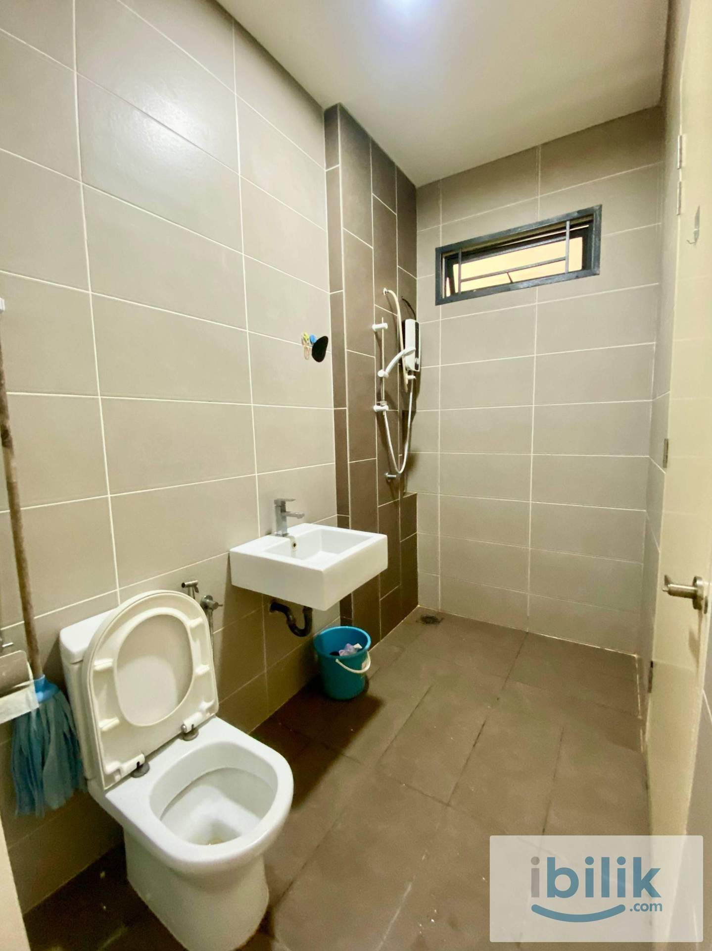 BILIK SEWA (RM700) FULLY FURNISHED AIRCOND – AVISTA @ WARISAN PUTERI, KOTA WARISAN SEPANG  - Image 4