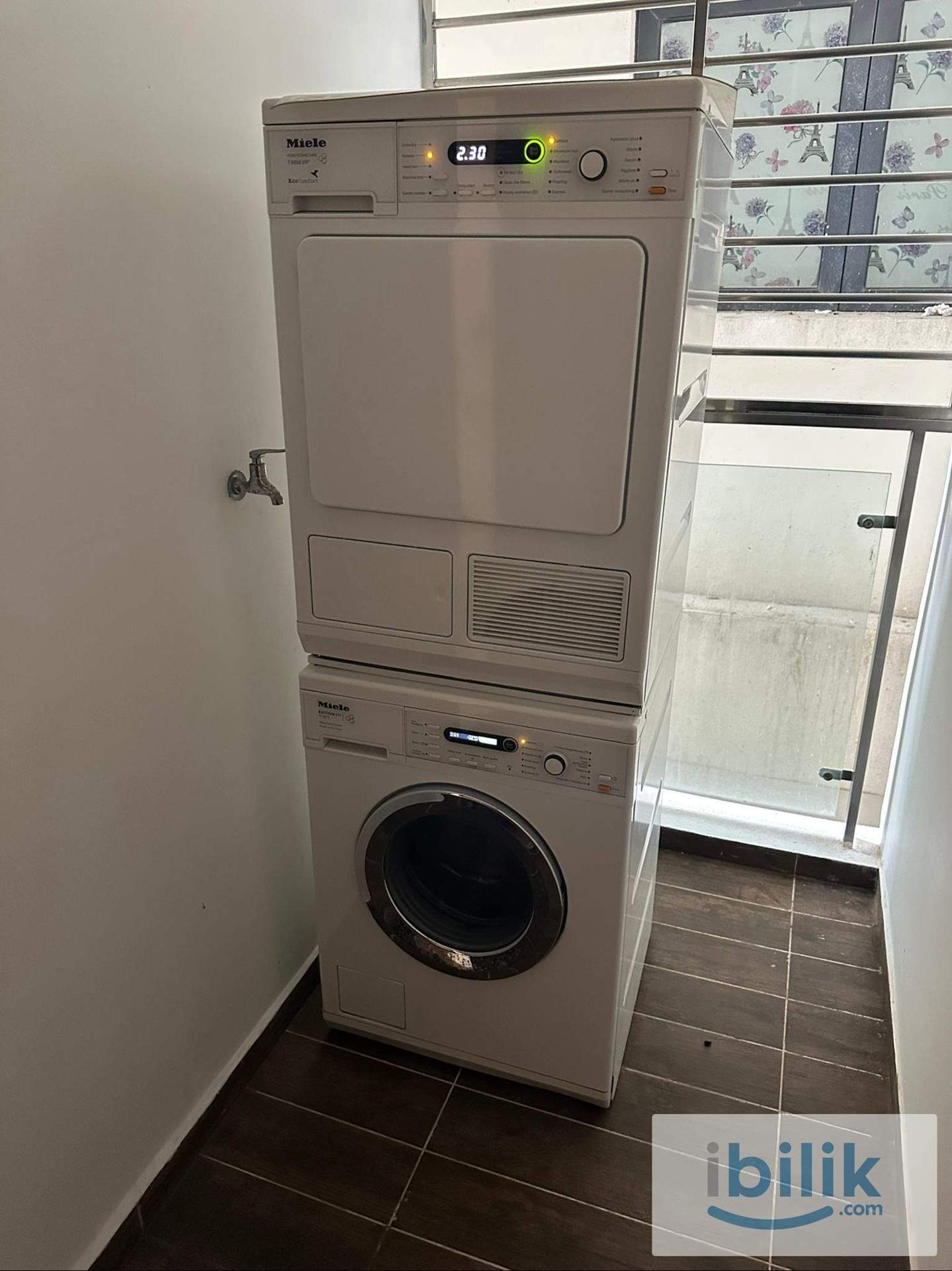Single Room with Pull-Out at Amberside for Professionals - Image 9