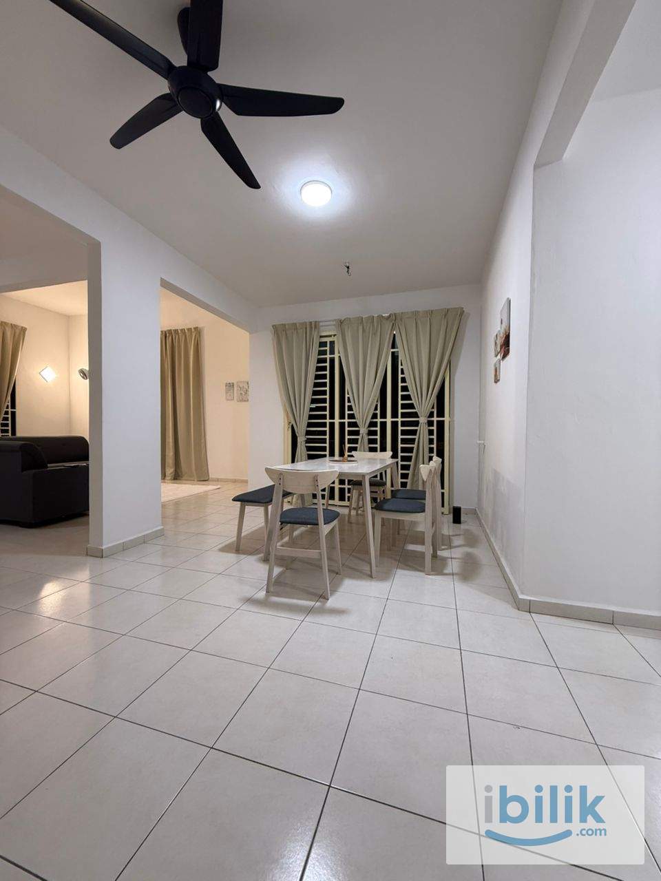 Cozy Medium Room with Own Toilet for Rent at Taman Bukit Indah - Image 7