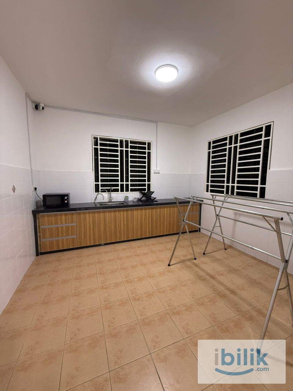 Medium Room with Shared Toilet for Rent at Taman Bukit Indah - Image 2