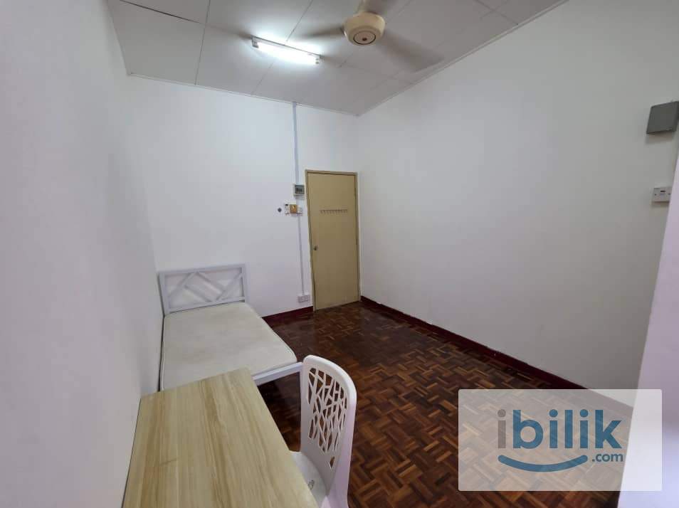 🛏A Master private room at Kota Kemuning. A walking distance to 🧑‍🏫SMK kota kemuning. - Image 2
