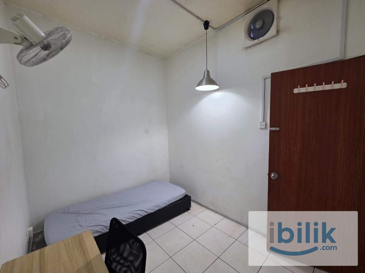 🏠 A middle private room suit to your demand, nearby to Bandar Puteri Puchong. - Image 3