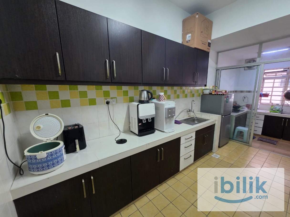 🏠 A middle private room suit to your demand, nearby to Bandar Puteri Puchong. - Image 4