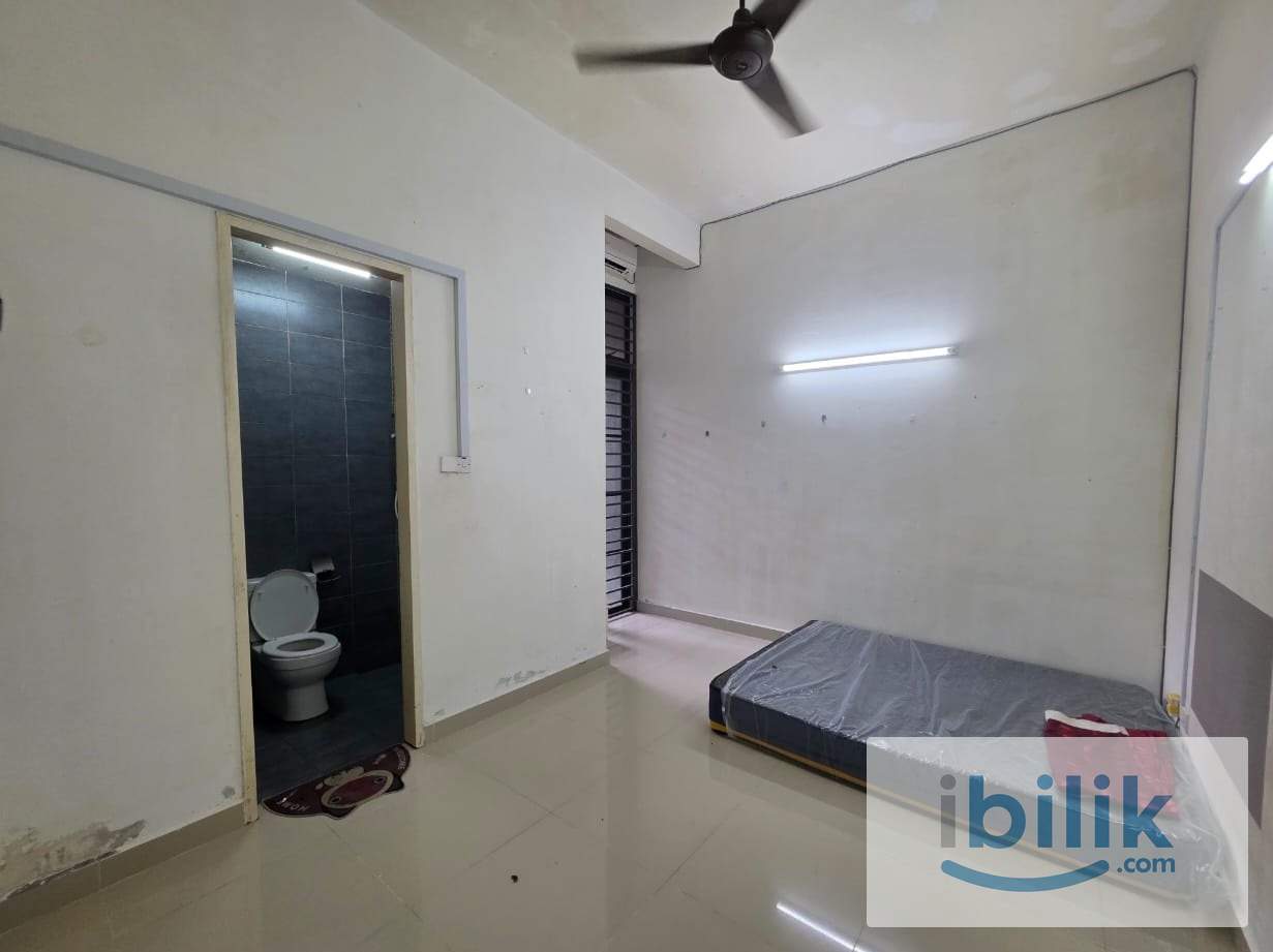 🏘️A middle private room at Alam Impian. A modern malay town house a lake garden 🕌 - Image 1