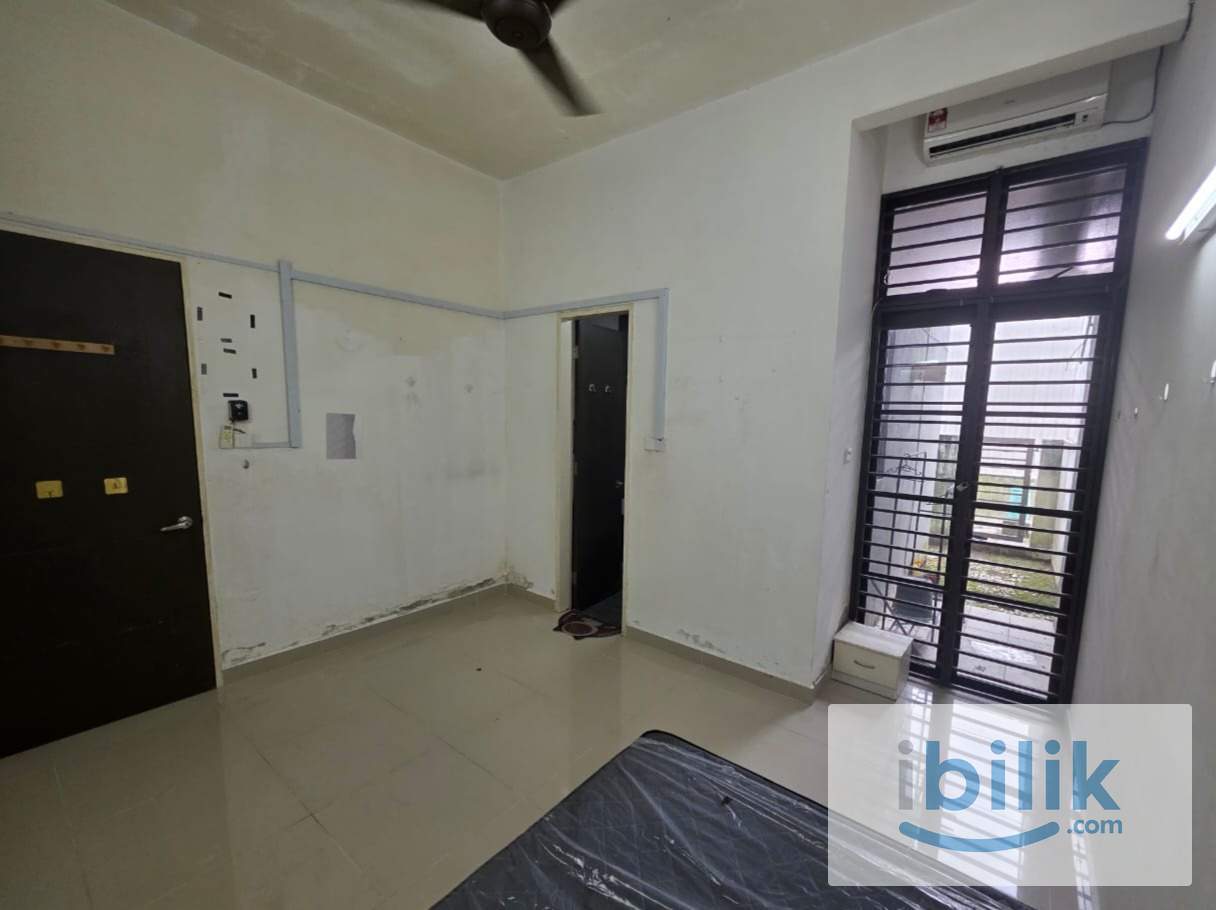 🏘️A middle private room at Alam Impian. A modern malay town house a lake garden 🕌 - Image 2
