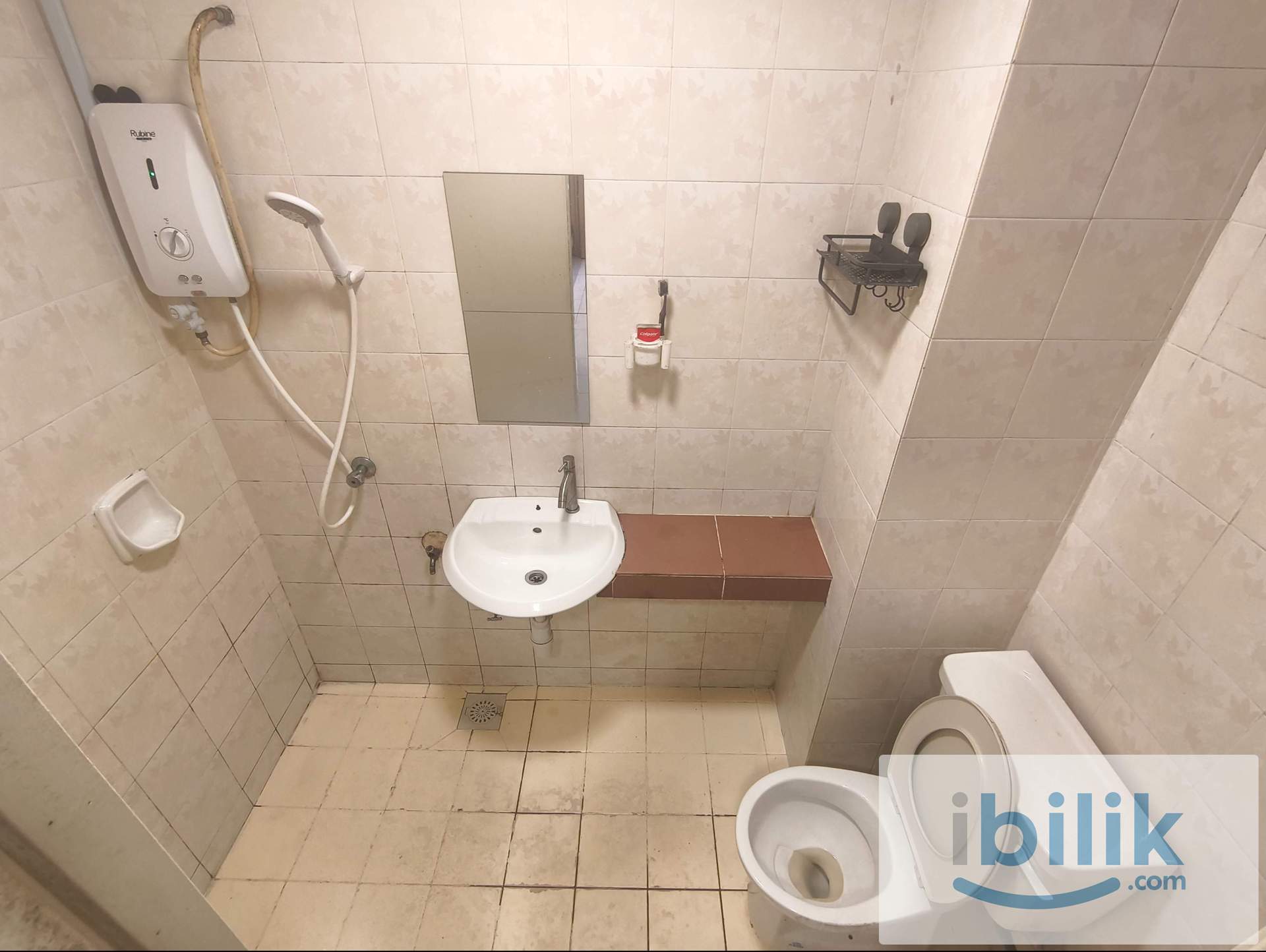 Master Room(Fully Furnished) at D'Aman Crimson, Ara Damansara - Image 5