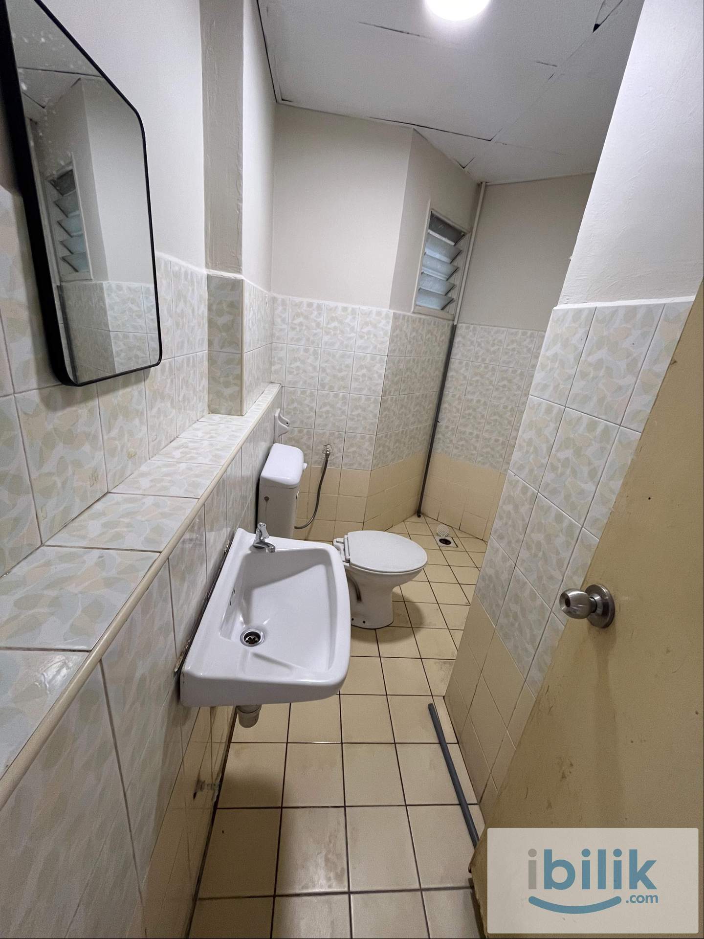 Middle Room(Fully Furnished) at Menara Menjalara, Bandar Menjalara. - Image 9