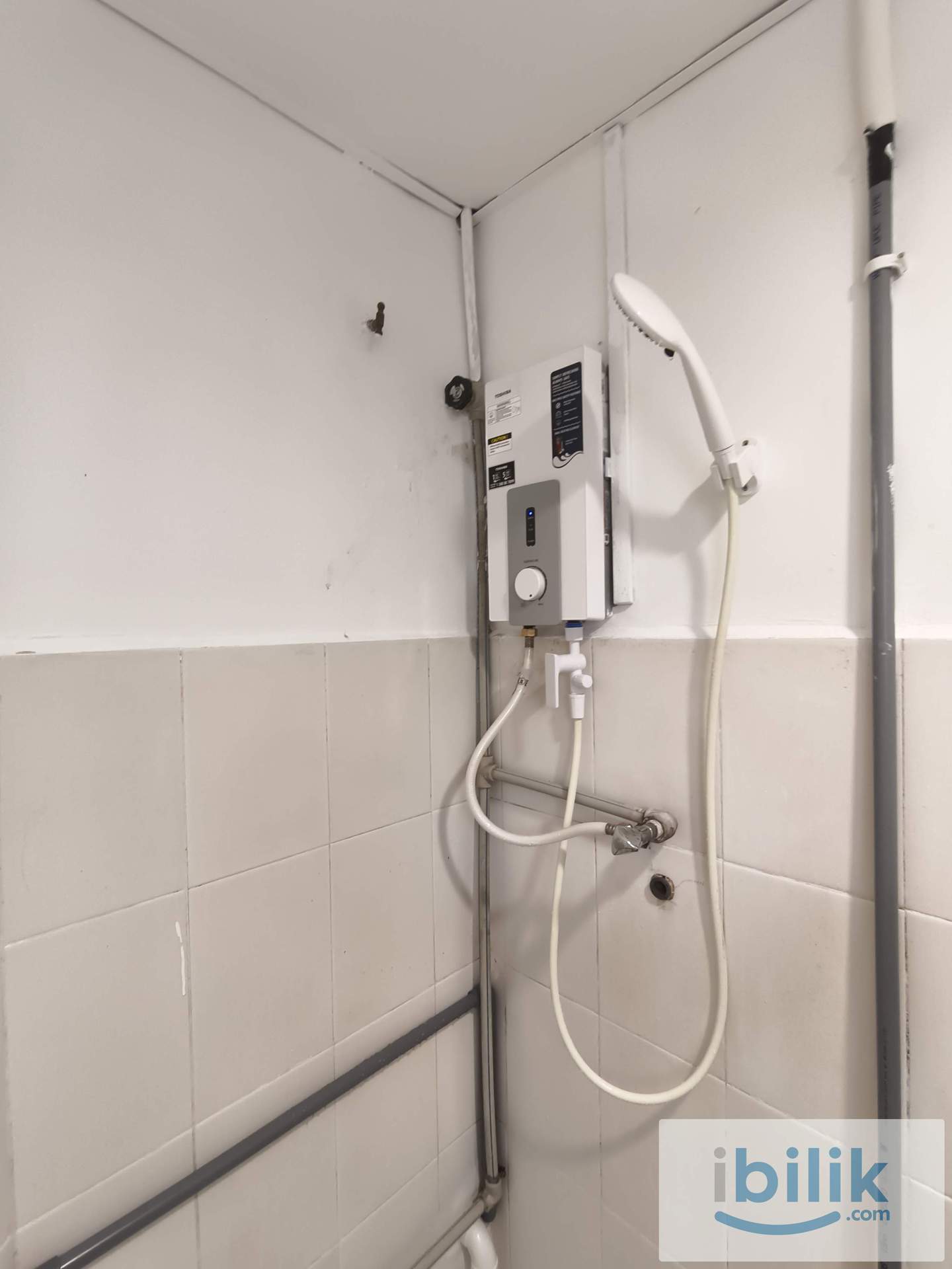 Studio Room(2-Bedroom)(Fully Furnished) at Warisan Cityview (opposite Sunway Velocity & MRT), Kuala Lumpur. - Image 4