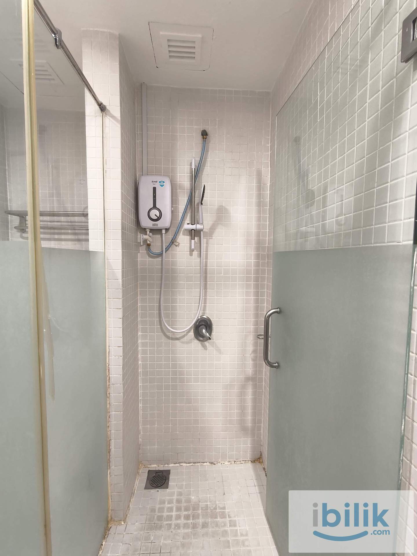 Super Single Room(Fully Furnished) at 10 Semantan, Damansara Heights - Image 10