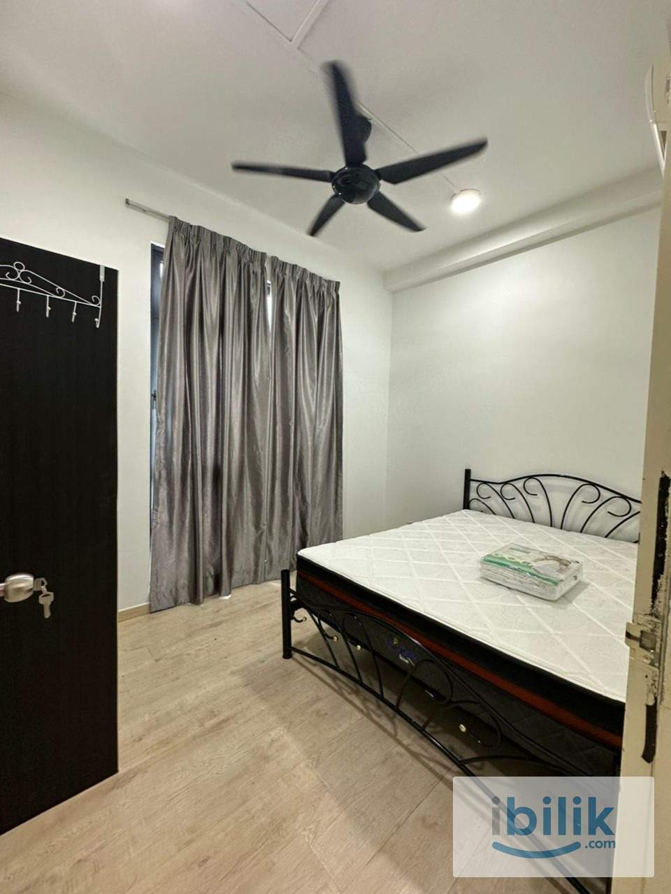 Parkhil Residence Room For Rent - Image 1