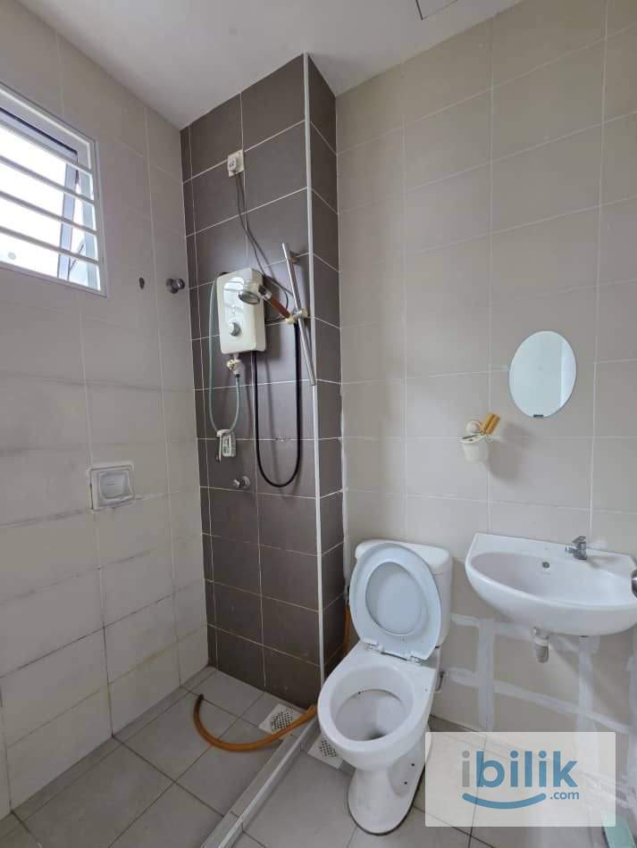 🏠Master Room At Botanic Klang🏠Zero Deposit Apply👌Urgent Move in‼️Nearby🚗The Landmark,Aeon Mall,HTAR - Image 2