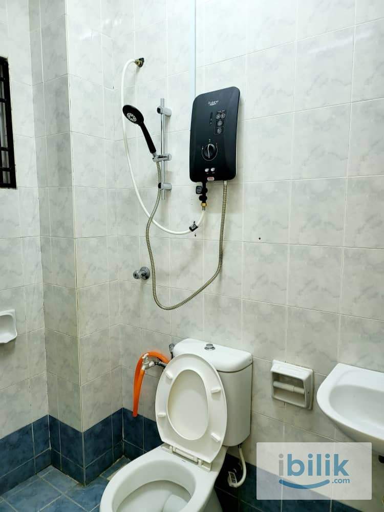 ROOM FOR RENT Bandar Bukit Tinggi 2,Klang @ PRIVATE TOILET! - Image 2