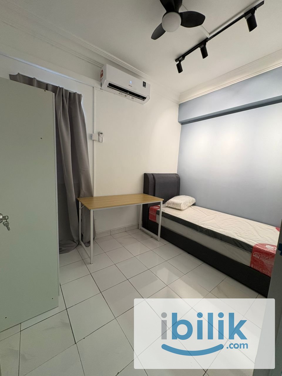 Medium Room Female Unit, near LRT - Image 5