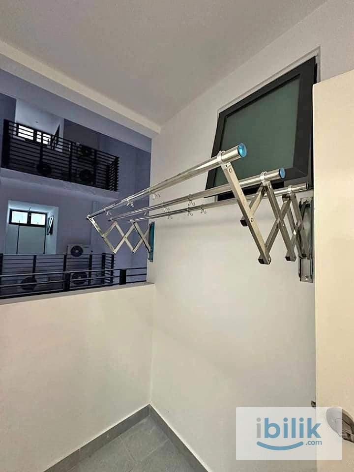 Balcony Room (Middle Room) - Lavile Residence  - Image 8