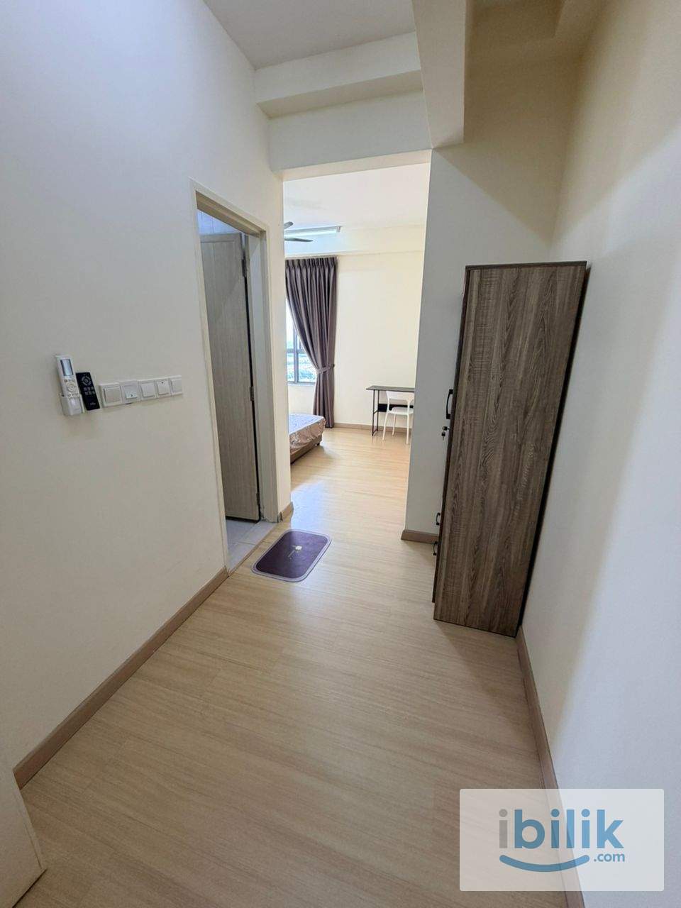 Master Bedroom with Private Bathroom @ Gravit8, Klang - Image 1
