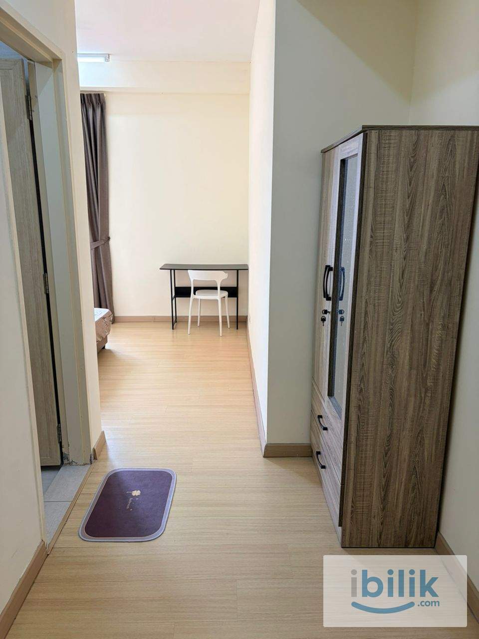 Master Bedroom with Private Bathroom @ Gravit8, Klang - Image 2