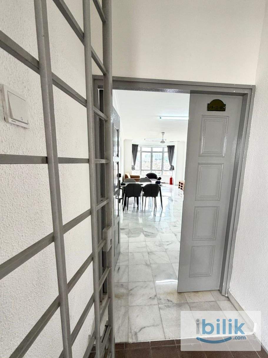 Private room in Endah Regal 10 min walk to lrt bukit jalil🚎. 1 month Deposit ready for move in - Image 3