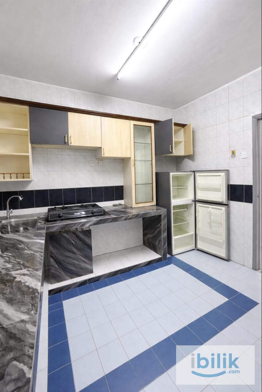 Private room in Endah Regal 10 min walk to lrt bukit jalil🚎. 1 month Deposit ready for move in - Image 4