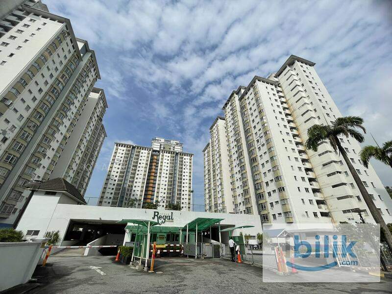 Master Bedroom in Endah Regal 10 min walk to lrt bukit jalil🚎. 1 month Deposit ready for move in - Image 3