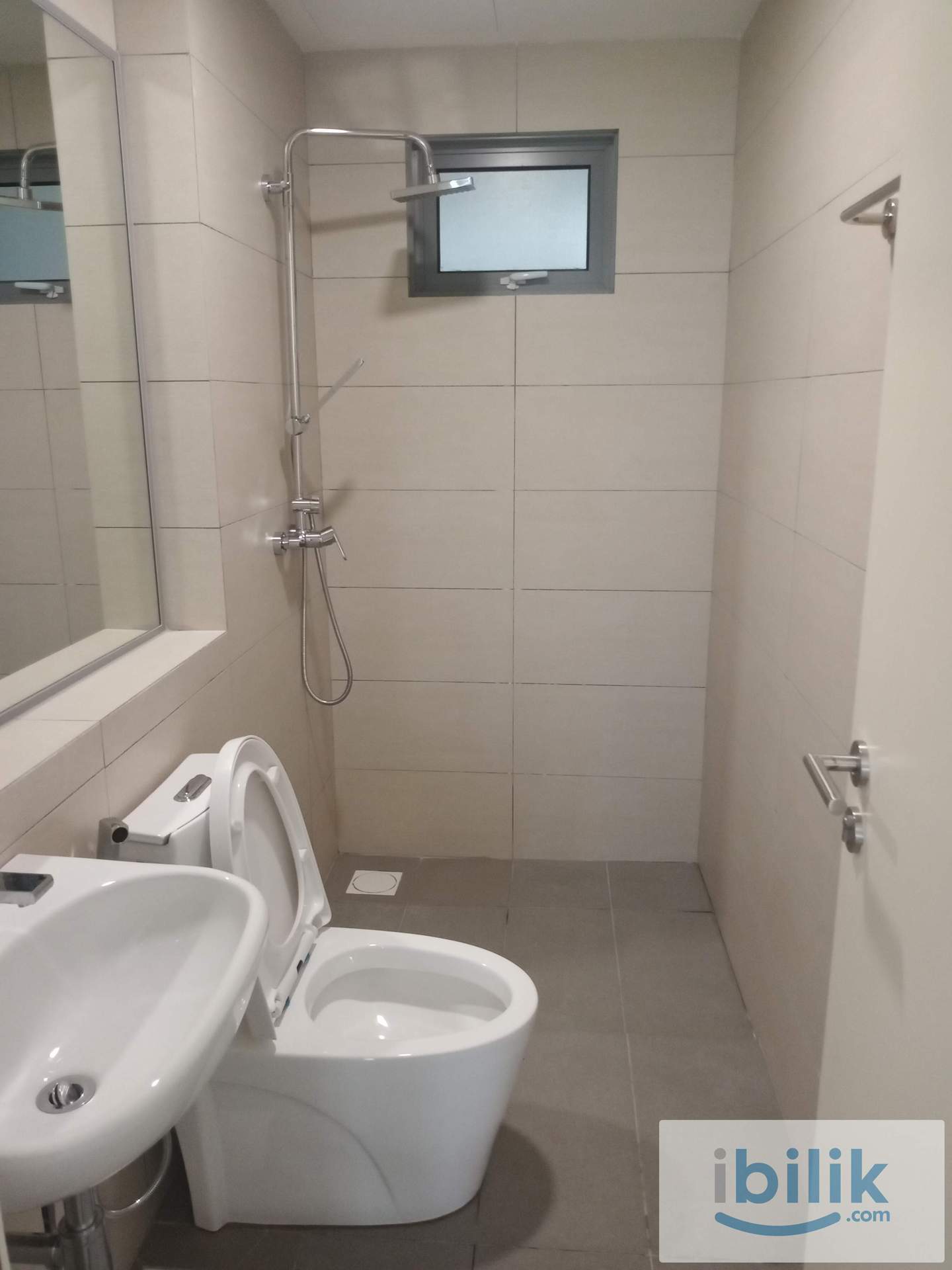 Middle Room at Cyberjaya - Image 1
