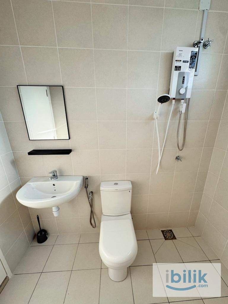 Cozy Room For Rent (Fully furnished | Utilities included) at Eka Height near Enstek - Image 3
