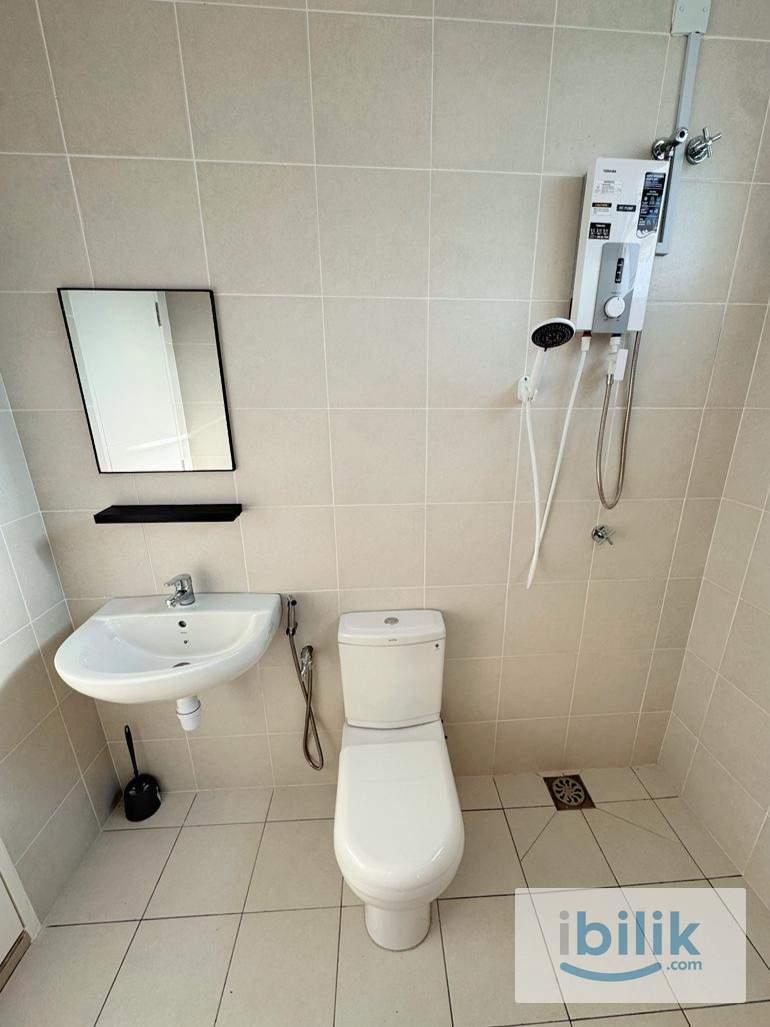 Cozy Room For Rent (Fully furnished | Utilities included) at Eka Height near Enstek - Image 3