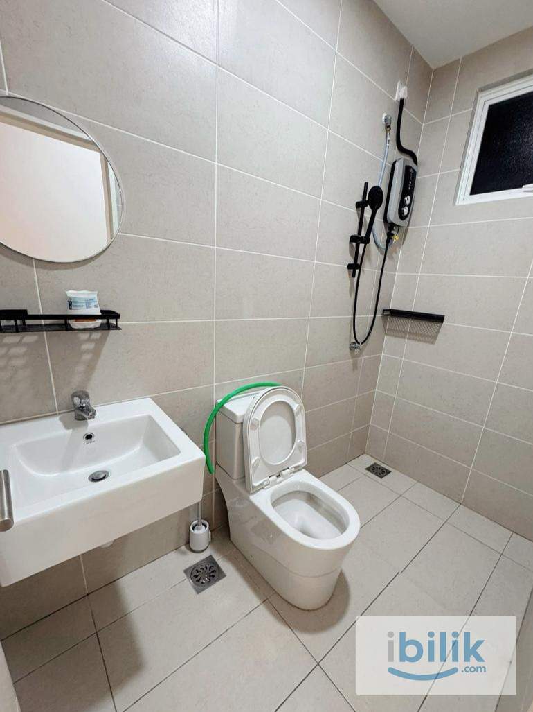 Cozy Room For Rent (Fully furnished | Utilities included) At Sepang  - Image 3