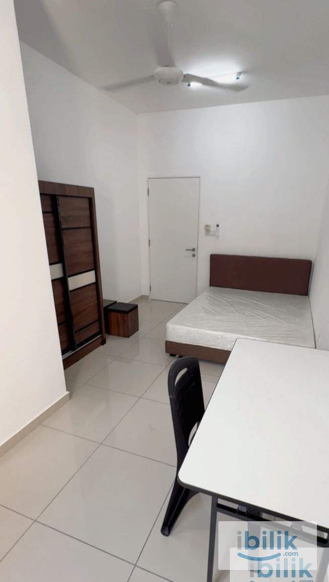 Cozy Middle Room For Rent at Sendayan Hijayu Aman (Fully furnished | Utilities included) - Image 2