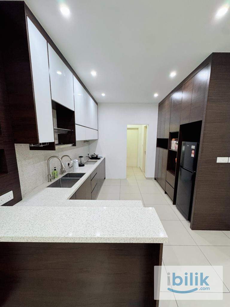 Cozy Middle Room For Rent with Private Bathroom (Fully furnished | Utilities included) Near S2 - Image 5