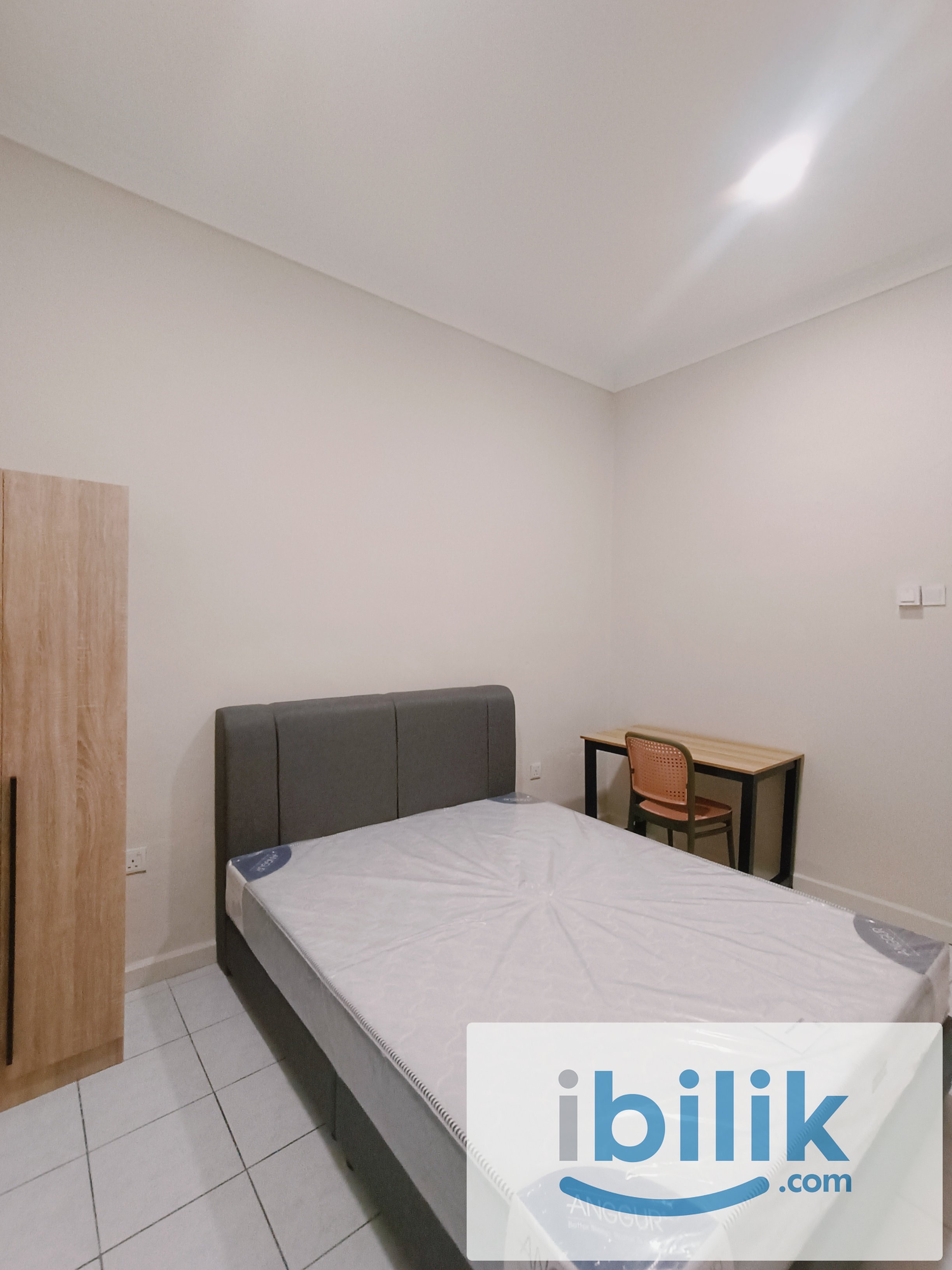 Hotel Vibes Room Rental 🏨 Zero Deposit • 8 Mins to HSI • Private Bath - Image 3