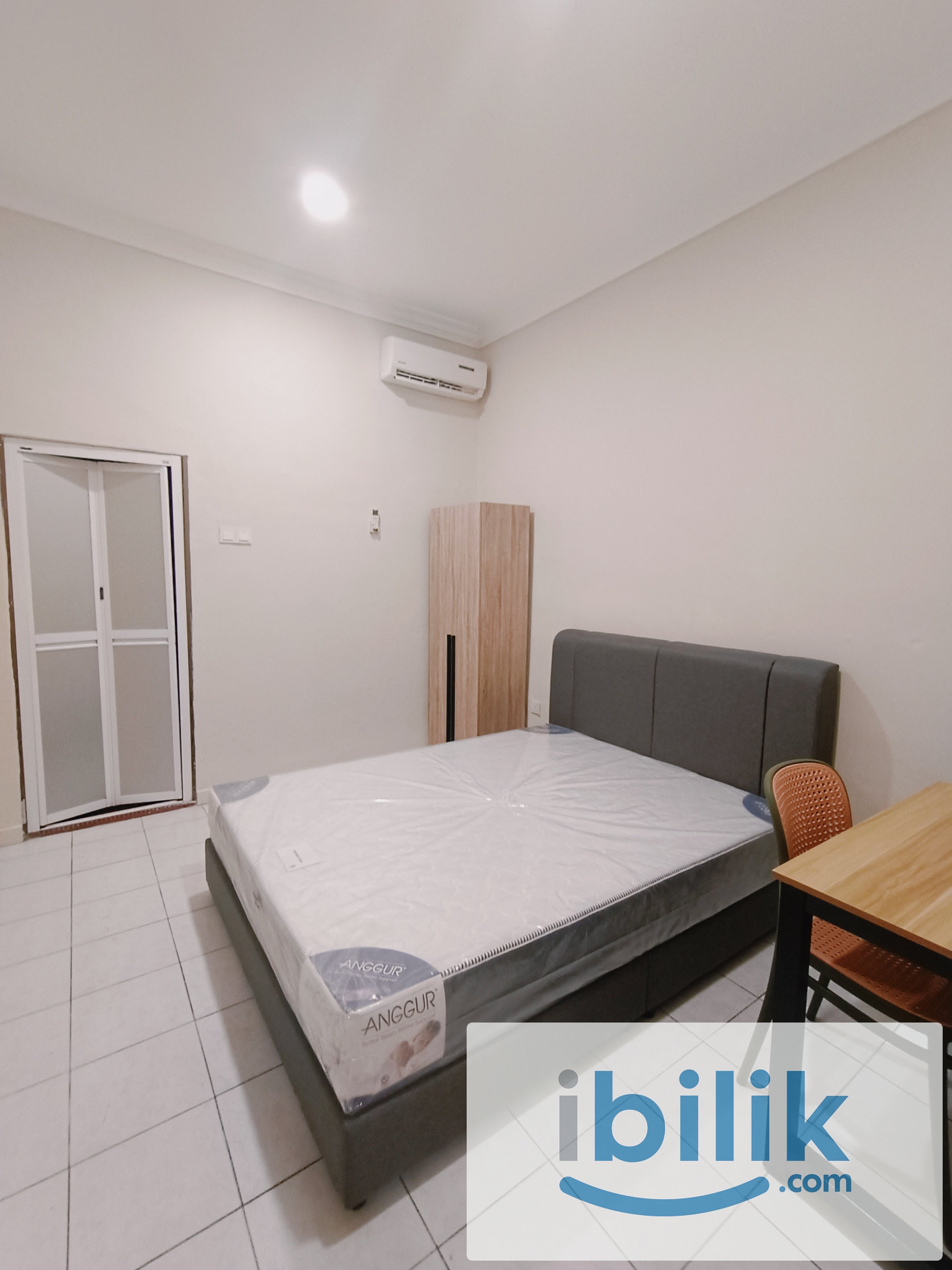 Hotel Vibes Room Rental 🏨 Zero Deposit • 8 Mins to HSI • Private Bath - Image 1