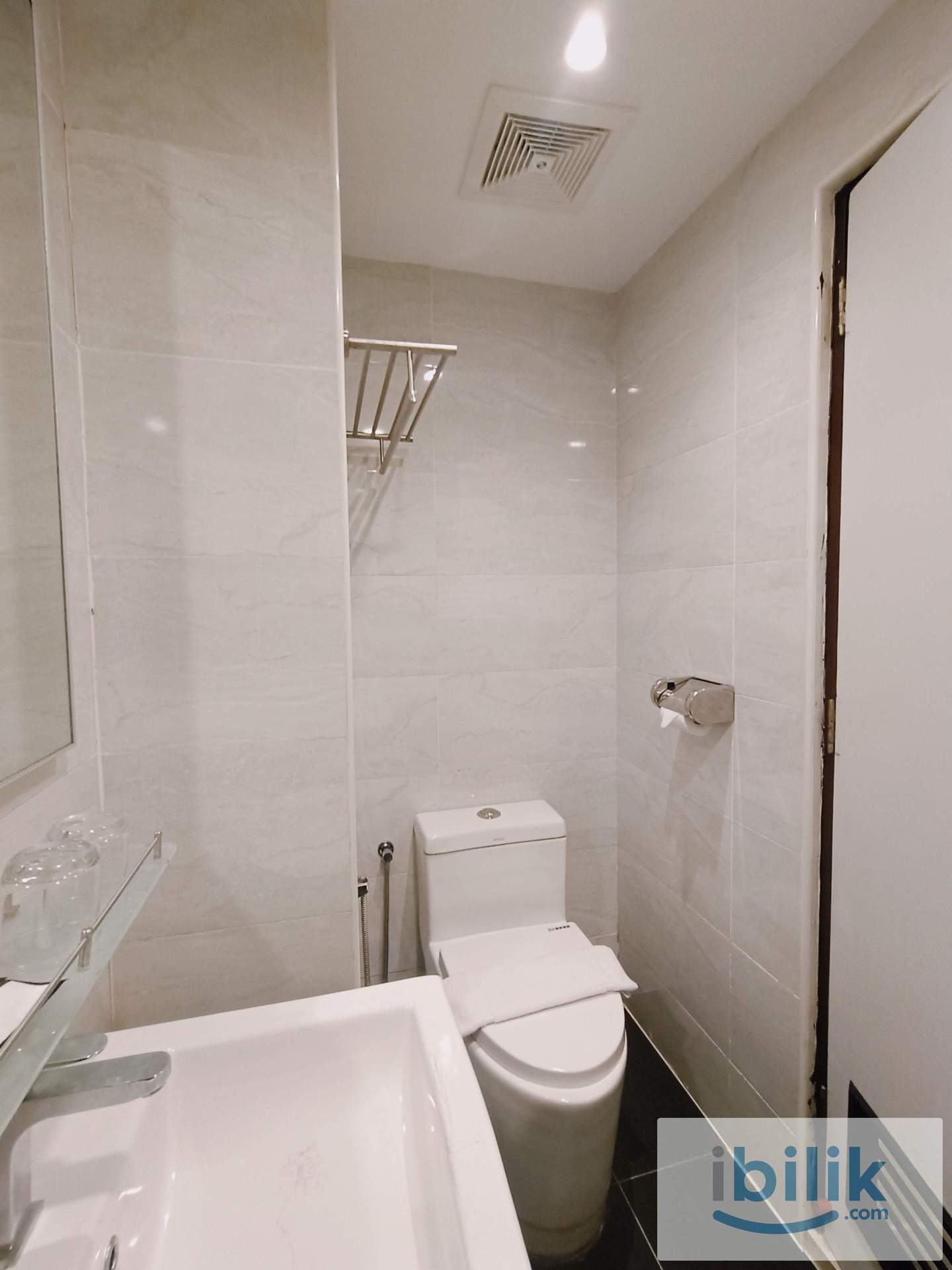 💑 Couple Friendly Master Room ✨ ZERO DEPOSIT* Near Gelang Patah | All Race, Singaporean Welcomed - Image 5