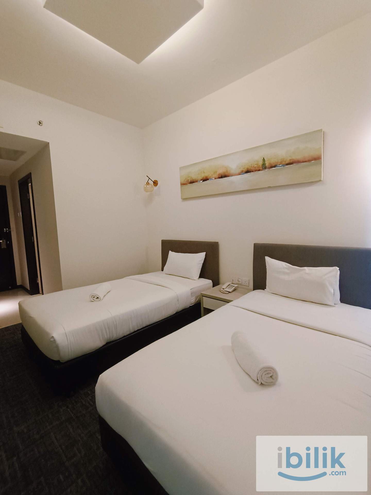 🔥 Hotel Concept Room ZERO DEPOSIT Near 2nd Link 🏨 All Race & Singaporeans Welcomed Fully Furnished Master Room - Image 3
