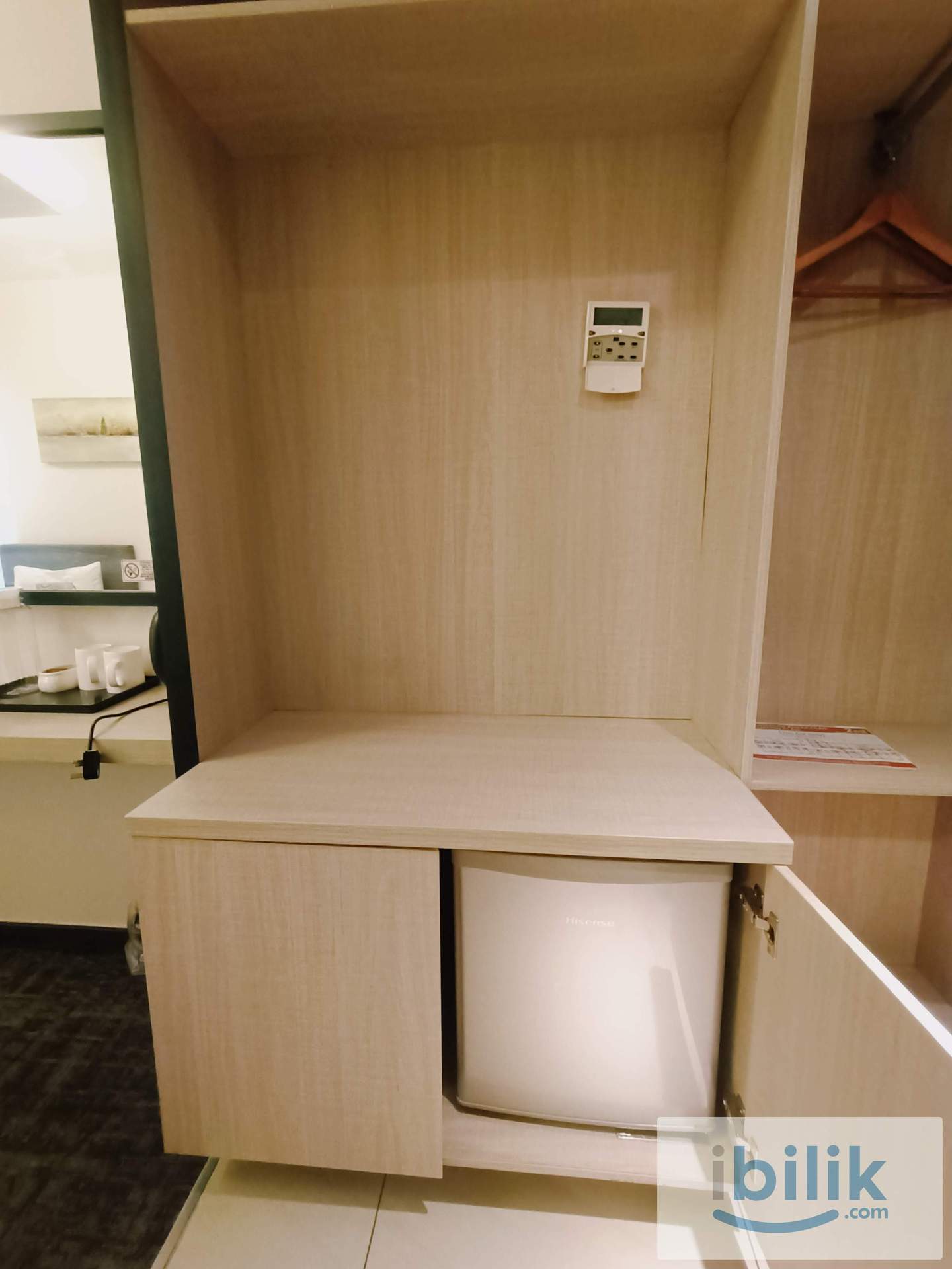 🔥 Hotel Concept Room ZERO DEPOSIT Near 2nd Link 🏨 All Race & Singaporeans Welcomed Fully Furnished Master Room - Image 2