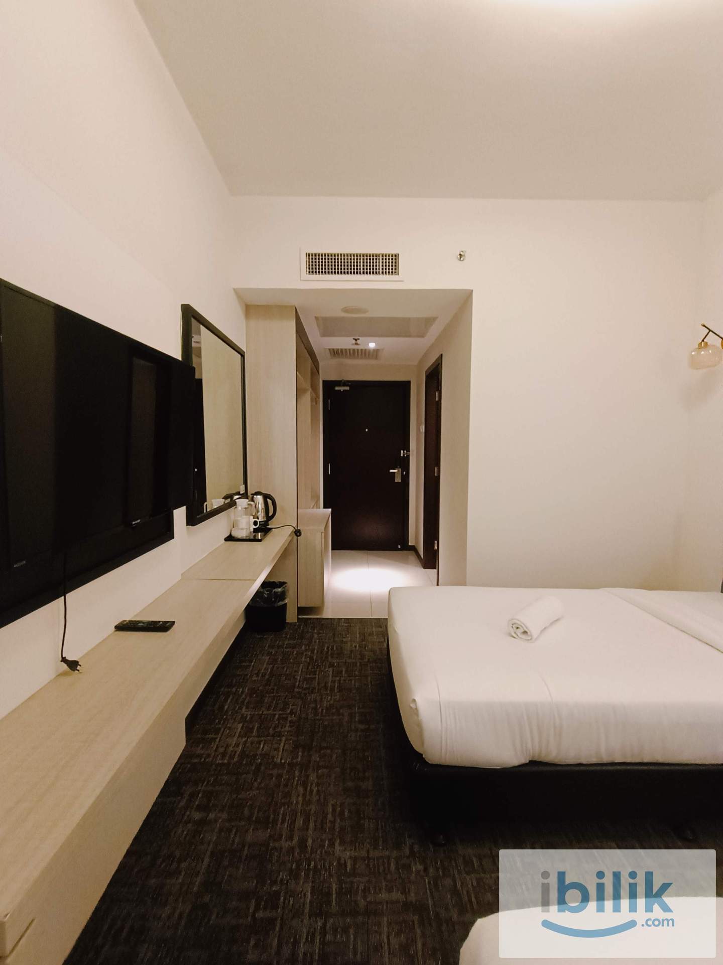🔥 Hotel Concept Room ZERO DEPOSIT Near 2nd Link 🏨 All Race & Singaporeans Welcomed Fully Furnished Master Room - Image 4