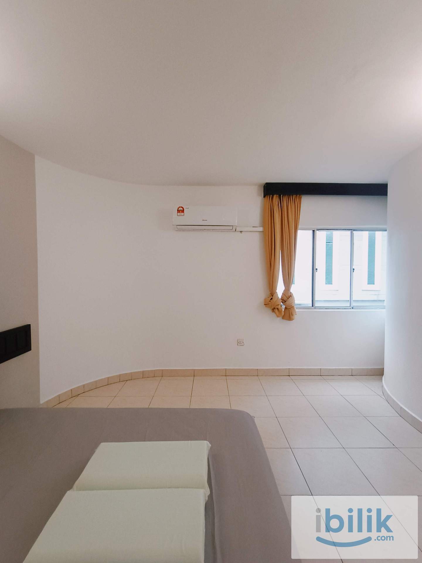 ✨ Insane Deal ZERO DEPOSIT* Hotel Concept 💥 Walking Distance CIQ | All Race & Singaporeans Welcomed Fully Furnished - Image 1