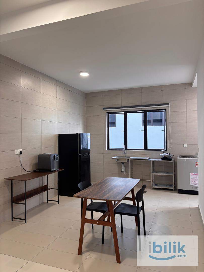1.5km to Ainsdale Tol * 500m to KTM * Brand New Master Room * Nature & Pickleball Court - Image 3