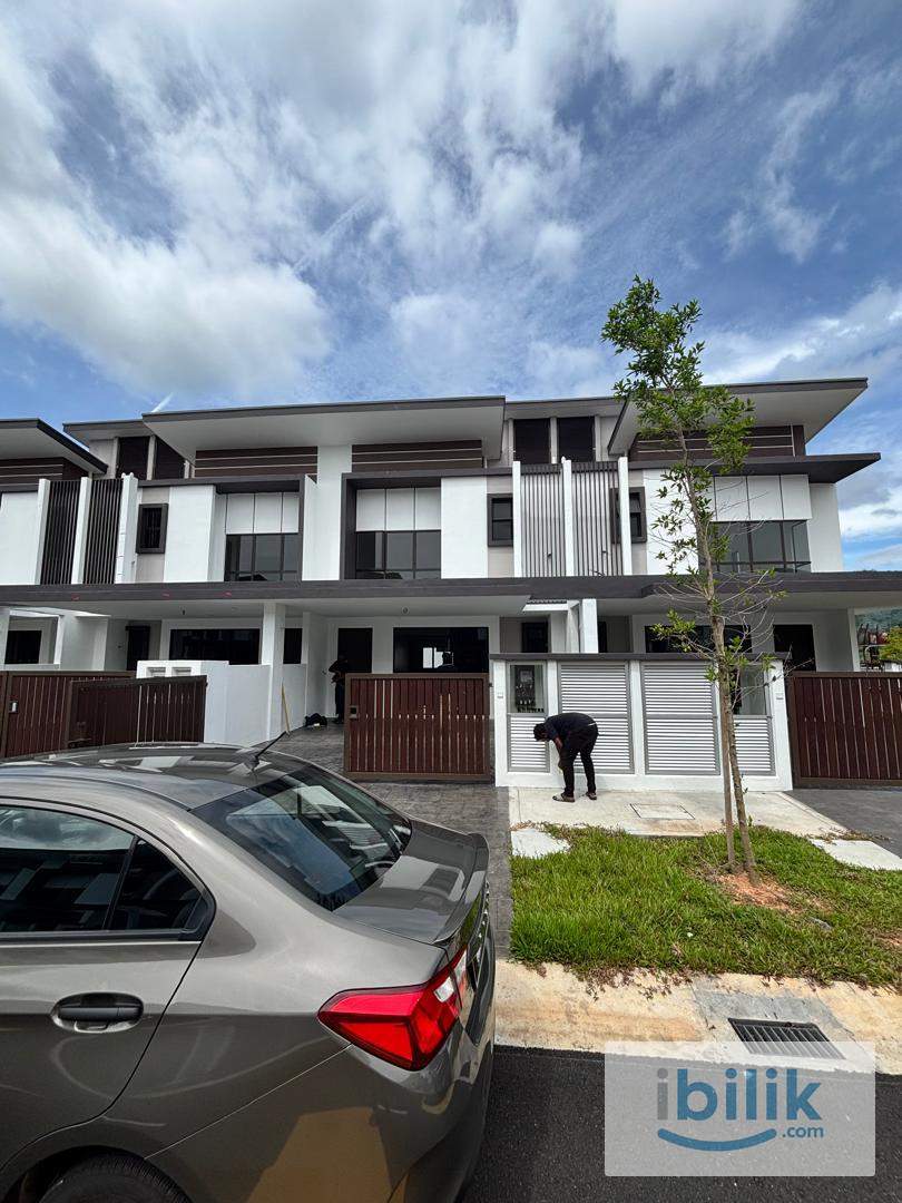 1.5km to Ainsdale Tol * 500m to KTM * Brand New Master Room * Nature & Pickleball Court - Image 4